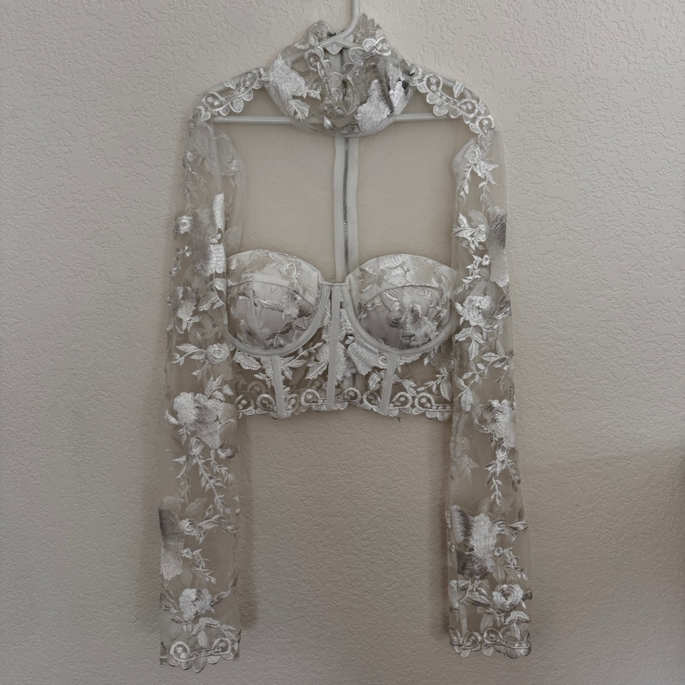 Fashion Nova Sheer Floral Lace Crop Top - Silver